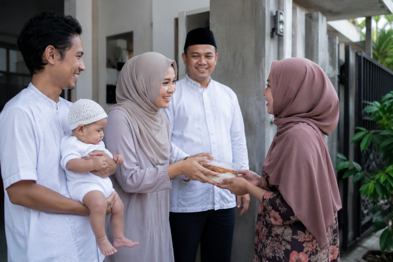 mengundang tetangga aqiqah adab sesuai syariat Islam