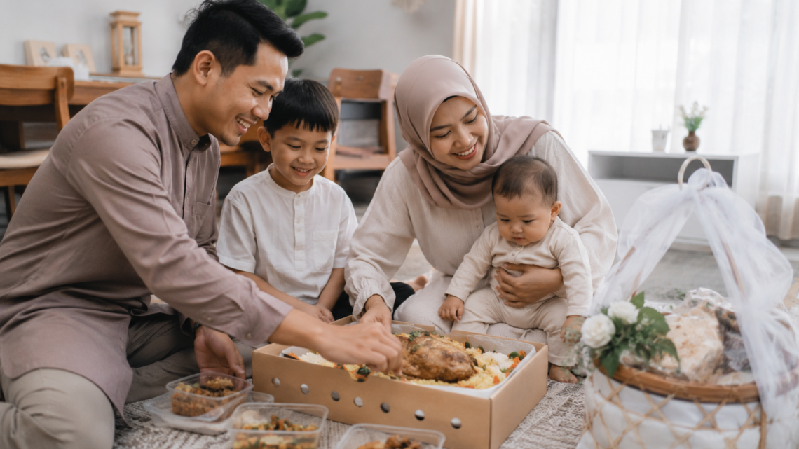 kemasan nasi box dari paket aqiqah untuk keluarga kecil