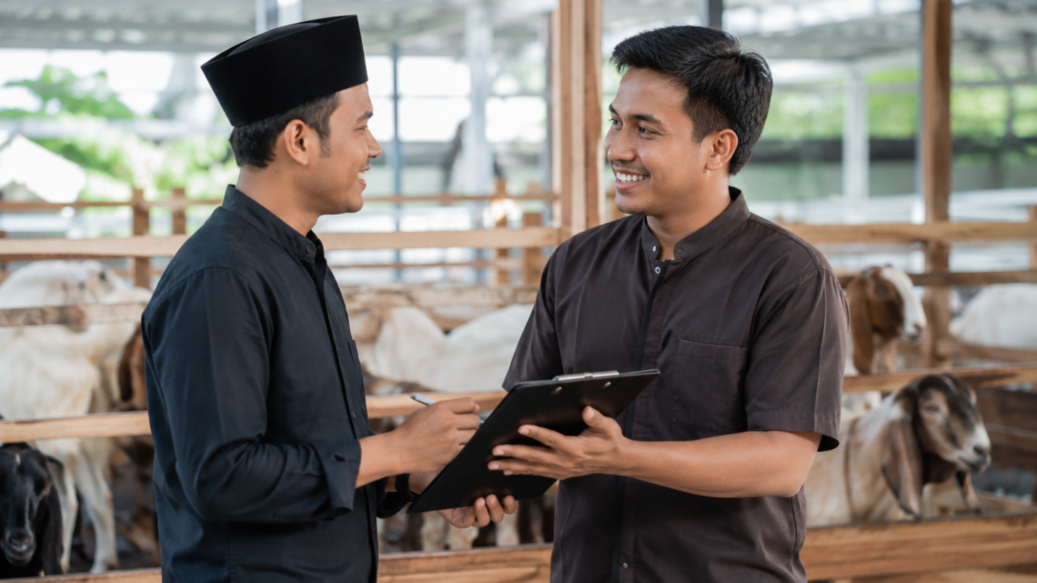 Penyedia jasa aqiqah terpercaya menyiapkan kambing sehat, proses penyembelihan sesuai syariat, serta paket nasi box yang higienis