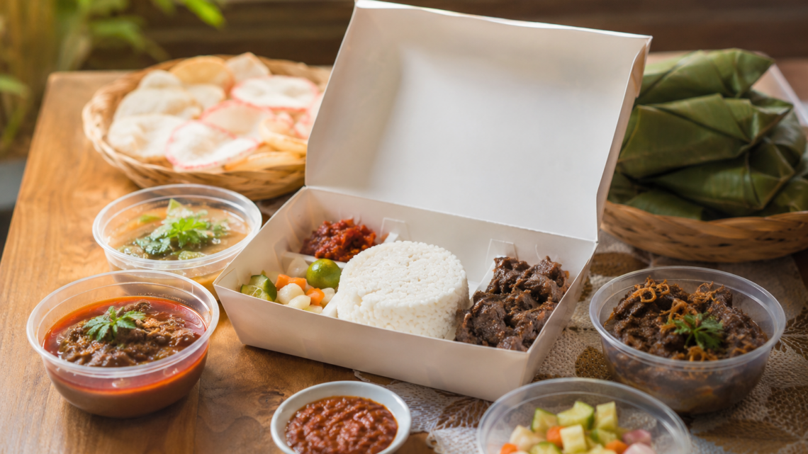 Harga Paket Aqiqah Bekasi dengan nasi box lengkap, olahan kambing berkualitas, dan proses penyembelihan sesuai syariat Islam