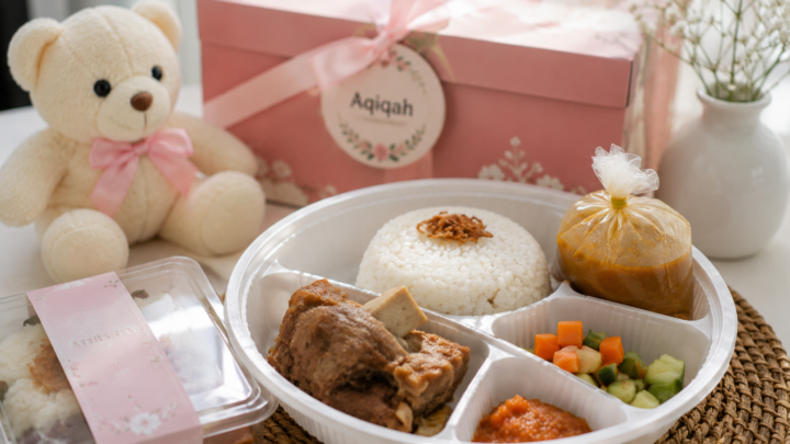 Harga Paket Aqiqah Anak Perempuan 2026 dipengaruhi oleh kualitas kambing, jumlah porsi, pilihan menu, dan fasilitas yang disediakan penyedia jasa aqiqah.